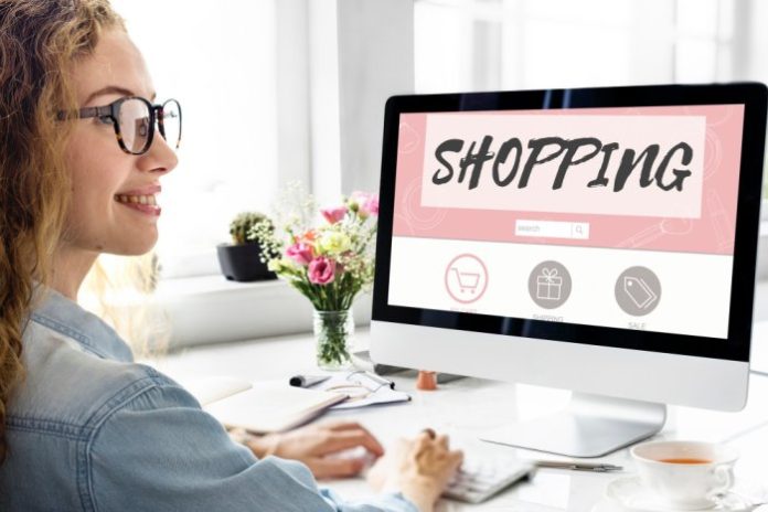 zakupy-online-wysylka-koncepcja-handlu-internetowego