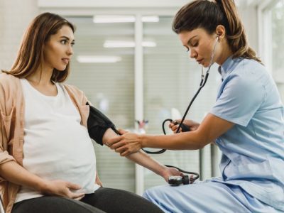 Ciążowe wysokie ciśnienie krwi: Jak radzić sobie z nadciśnieniem?