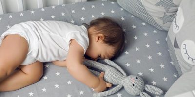 Jak odpowiednio przygotować malucha do nocnego odpoczynku Jak ubrać malucha na noc by mu było komfortowo Poradnik optymalnego ubioru niemowlaka do snu Sposoby na komfortowe przygotowanie dziecka do snu Strojenie maluszka do nocnego odpoczynku krok po kroku Wskazówki dotyczące ubierania niemowląt przed snem Jak odpowiednio ubrać niemowlę przed nocnym snem